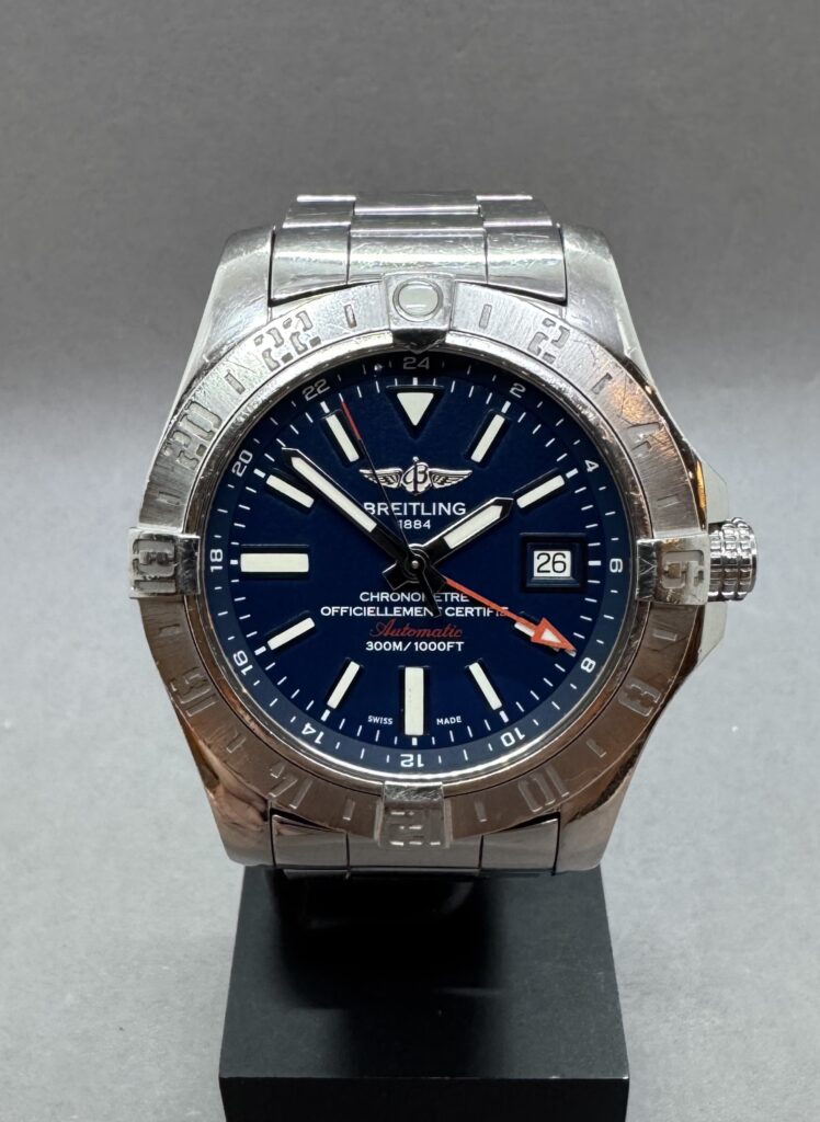 Breitling Avenger II Gmt