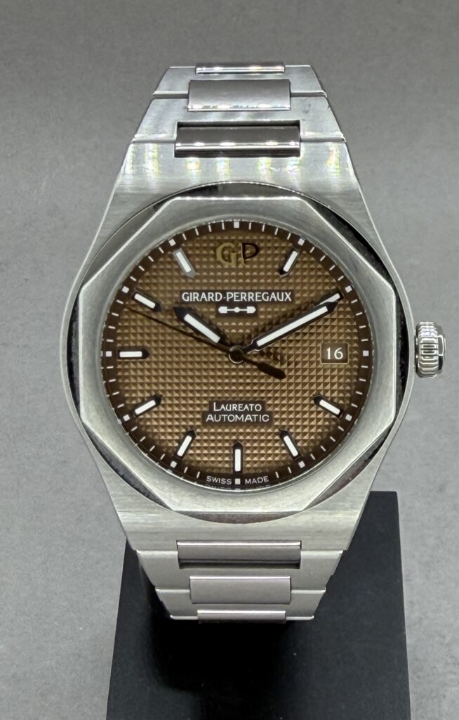Girard-Perregaux Laureato Copper.